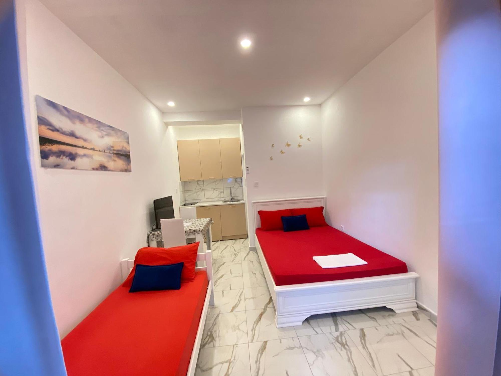 Banicevic Apartmani Дженовичи Экстерьер фото
