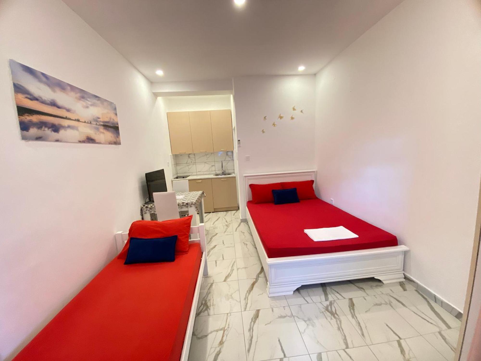 Banicevic Apartmani Дженовичи Экстерьер фото